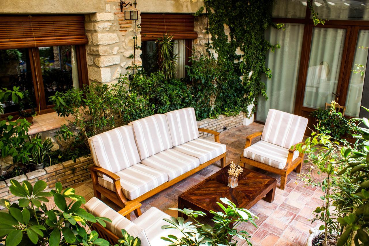 La Font D'Alcala Hotell Alcalá de la Jovada Exteriör bild